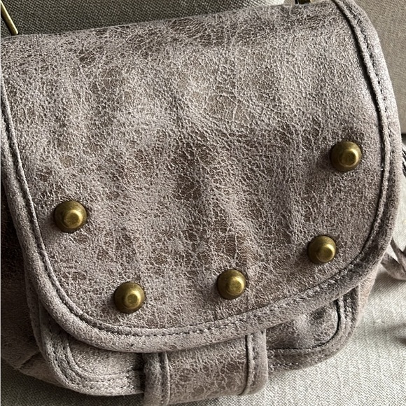 Adorable tan/grey/gold studded mini Matt & Nat crossbody purse - Picture 3 of 9